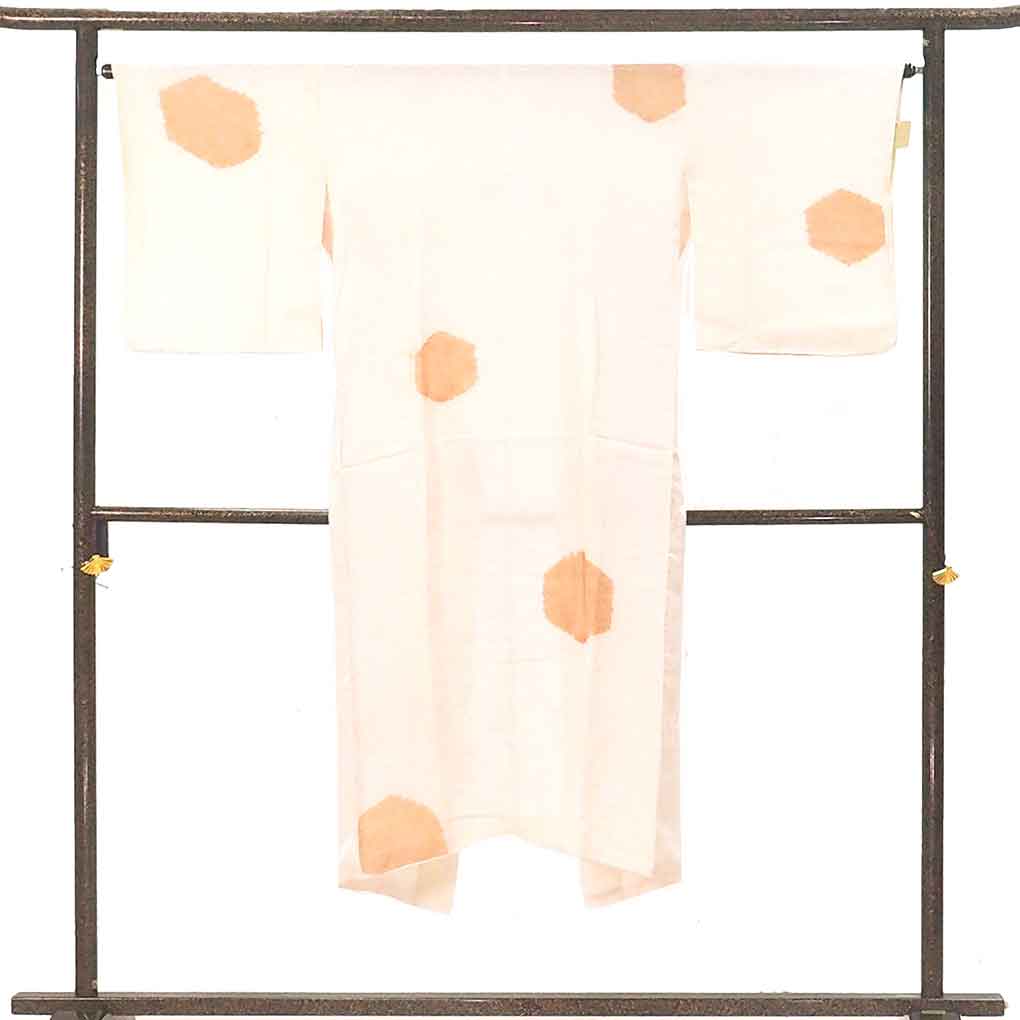 長襦袢 リサイクル着物 襦袢丈134cm 裄68cm 袖丈48cm 袖幅34cm レディース 袷 絞り 裄長 裄Lサイズ 秋冬春用 正絹（シルク）ピンク やや難 リメイク リユース【ランクB】