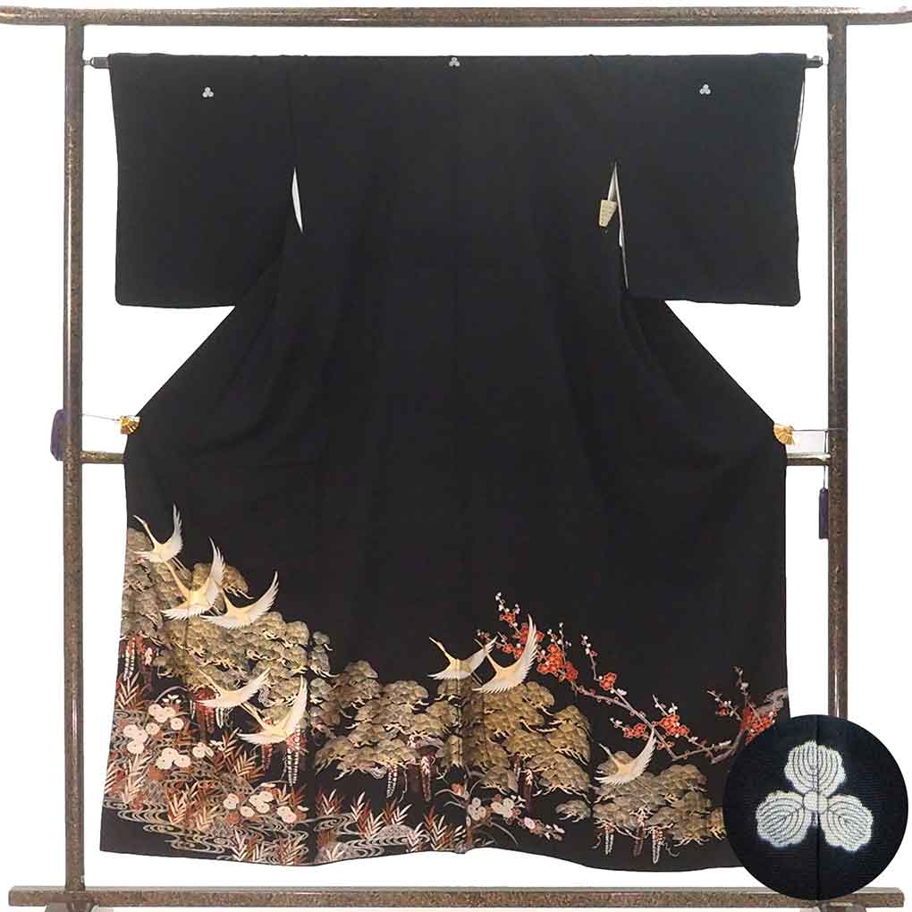 黒留袖 リサイクル着物 身丈155cm 裄64cm 前幅25cm 後幅30cm 袖丈48cm 袖幅32cm レディース 鶴 裄Mサイズ 年中着用可 正絹（シルク）ブラック 美品 リメイク リユース【ランクA】