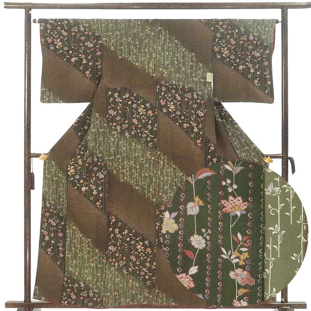 小紋 リサイクル着物 身丈161cm 裄64cm 前幅23cm 後幅29cm 袖丈47cm 袖幅33cm レディース 袷 花柄 裄Mサイズ 秋冬春用 正絹（シルク）グリーン 美品 リメイク リユース【ランクA】