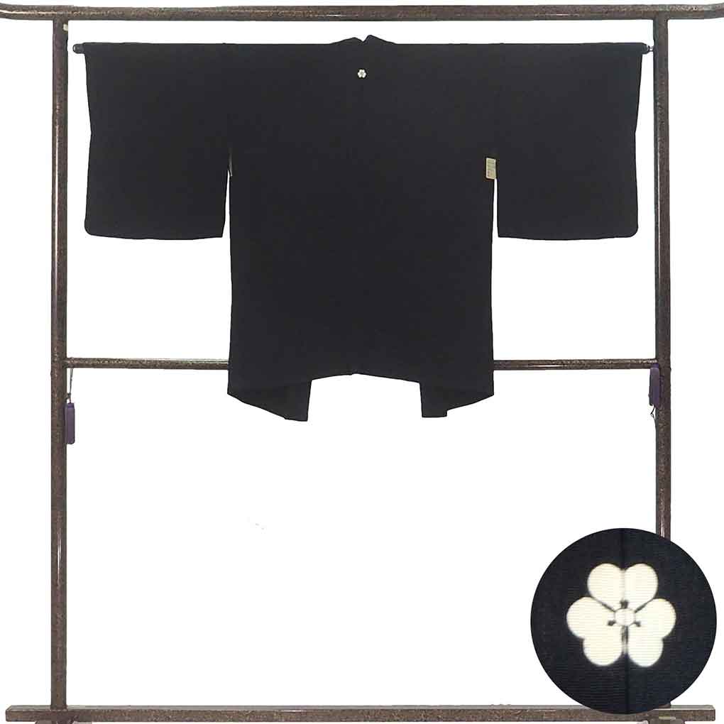 羽織 リサイクル着物 羽織丈81cm 裄65cm 袖丈46cm 袖幅33cm レディース 袷 菱形 裄Mサイズ 秋冬春用 正絹（シルク）ブラック 美品 リメイク リユース【ランクA】