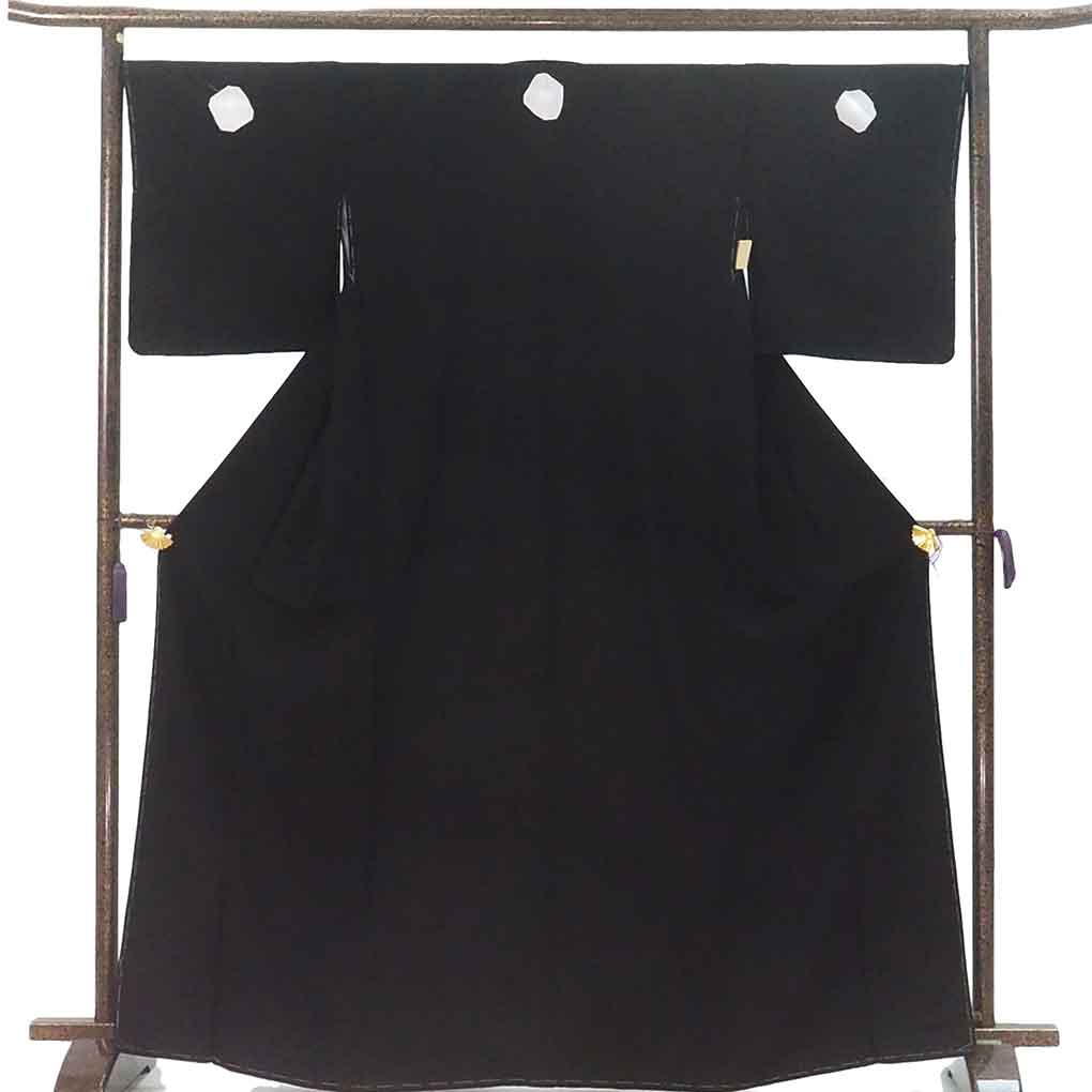 喪服（黒紋付） リサイクル着物 身丈168cm 裄68cm 前幅25cm 後幅30cm 袖丈49cm 袖幅34cm レディース 袷 無地 裄長 裄Lサイズ 秋冬春用 正絹（シルク）ブラック トールサイズ 未使用品 リメイク リユース【ランクS】