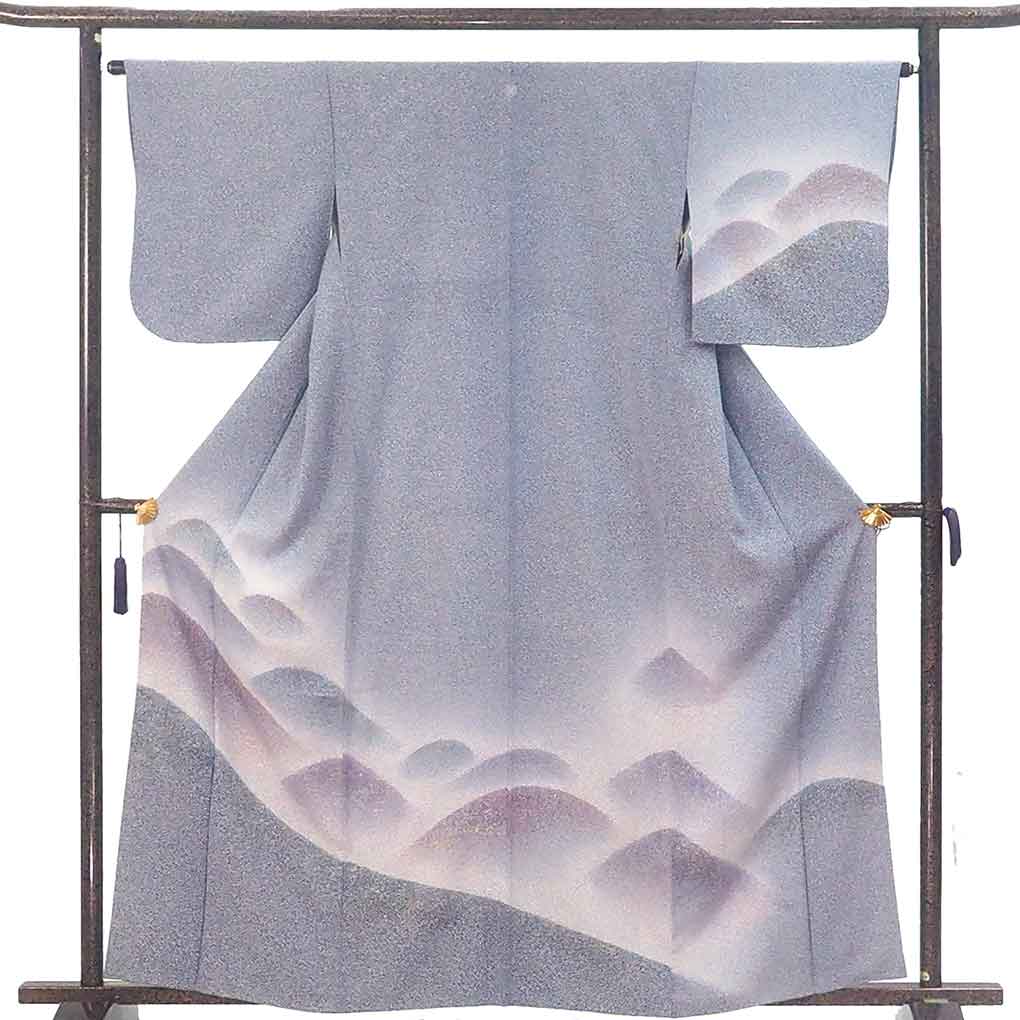 訪問着 リサイクル着物 身丈162cm 裄64cm 前幅24.5cm 後幅28cm 袖丈49cm 袖幅33cm レディース 袷 遠山 裄Mサイズ 秋冬春用 正絹（シルク）グレー 美品 リメイク リユース【ランクA】