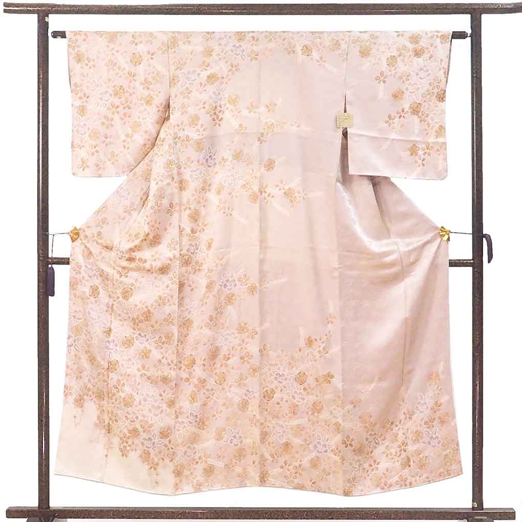 訪問着 リサイクル着物 身丈153cm 裄62cm 前幅24cm 後幅29cm 袖丈49cm 袖幅32cm レディース 袷 絞り 裄Sサイズ 秋冬春用 正絹（シルク）ピンク 未使用品 リメイク リユース【ランクS】