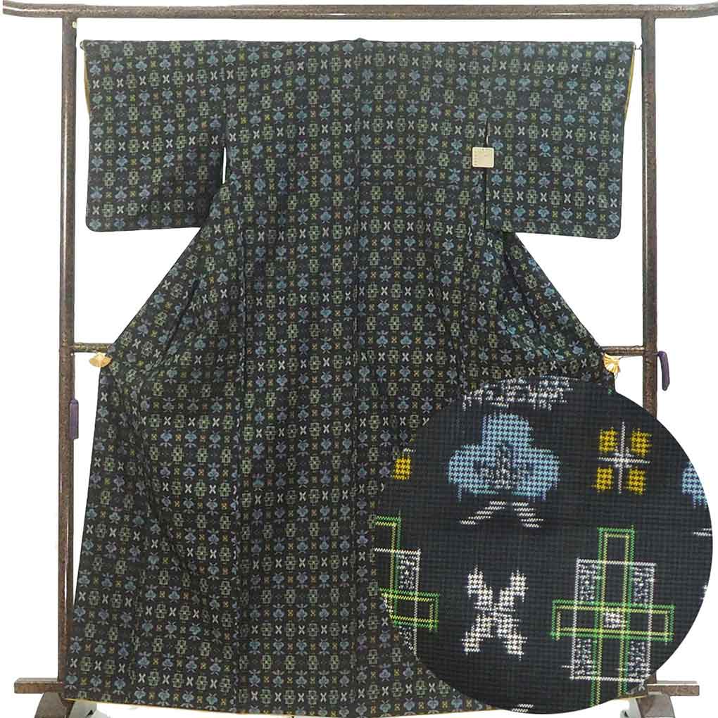 紬 リサイクル着物 身丈166cm 裄66cm 前幅25cm 後幅30.5cm 袖丈49cm 袖幅33cm レディース 袷 連続模様 裄長 裄M-Lサイズ 秋冬春用 正絹（シルク）ブラック トールサイズ 美品 村山大島 リメイク リユース【ランクA】