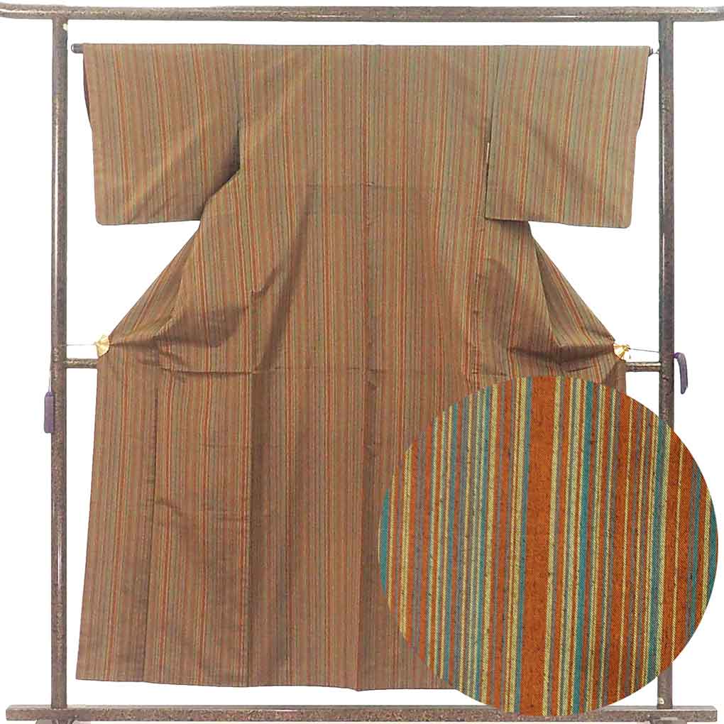 紬 リサイクル着物 身丈156cm 裄65cm 前幅24cm 後幅29cm 袖丈45cm 袖幅33.5cm レディース 袷 縞 裄Mサイズ 秋冬春用 正絹（シルク）ブラウン 美品 リメイク リユース【ランクA】