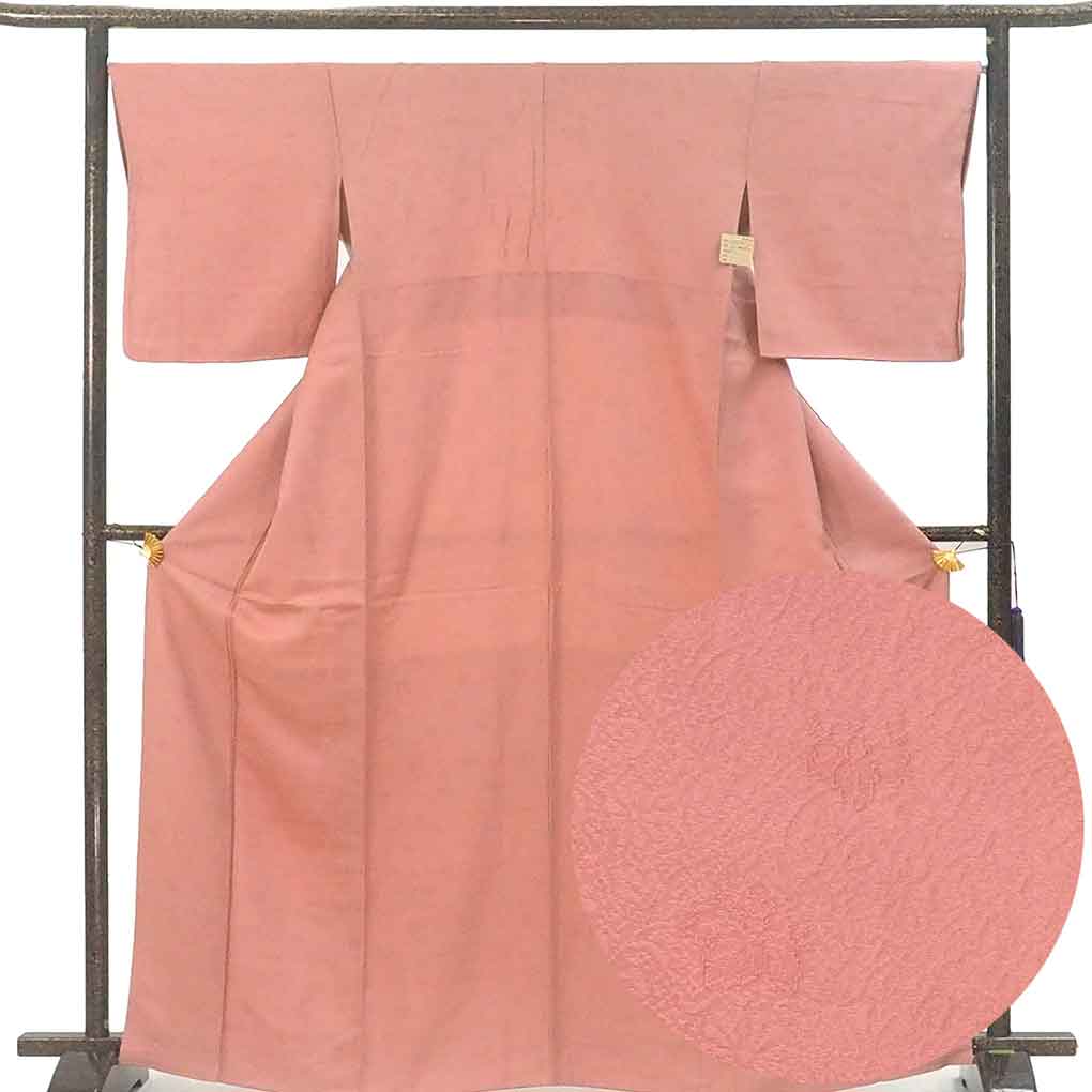 色無地 リサイクル着物 身丈167cm 裄67cm 前幅23cm 後幅30.5cm 袖丈49cm 袖幅33.5cm レディース 袷 無地 裄長 裄Lサイズ 秋冬春用 正絹（シルク）ピンク トールサイズ やや難 リメイク リユース【ランクB】