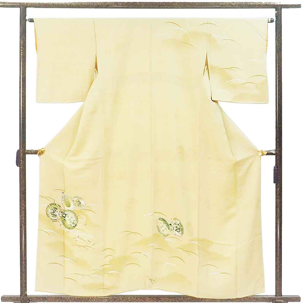 訪問着 リサイクル着物 身丈158cm 裄64cm 前幅22.5cm 後幅30cm 袖丈48cm 袖幅32cm レディース 袷 鼓 裄Mサイズ 秋冬春用 正絹（シルク）イエロー やや難 リメイク リユース【ランクB】