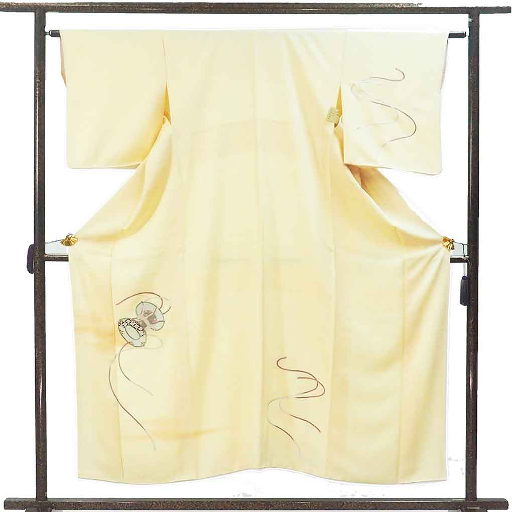 付下 リサイクル着物 身丈153cm 裄63cm 前幅24.5cm 後幅28.5cm 袖丈48cm 袖幅32cm レディース 袷 鼓 裄Mサイズ 秋冬春用 正絹（シルク）イエロー やや難 リメイク リユース【ランクB】