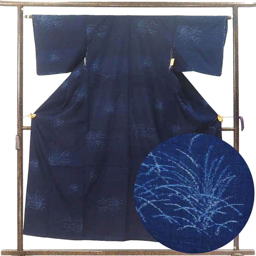 紬 リサイクル着物 身丈154cm 裄63cm 前幅24cm 後幅29cm 袖丈42cm 袖幅33cm レディース 袷 植物 裄Mサイズ 秋冬春用 正絹（シルク）ネイビー 未使用品 リメイク リユース【ランクS】