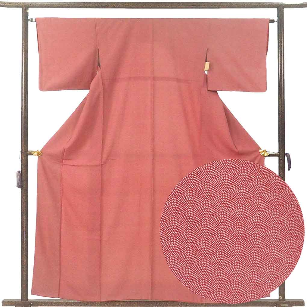小紋 リサイクル着物 身丈160cm 裄64cm 前幅23cm 後幅29cm 袖丈43cm 袖幅32cm レディース 袷 鮫小紋 裄Mサイズ 秋冬春用 正絹（シルク）レッド 美品 リメイク リユース【ランクA】
