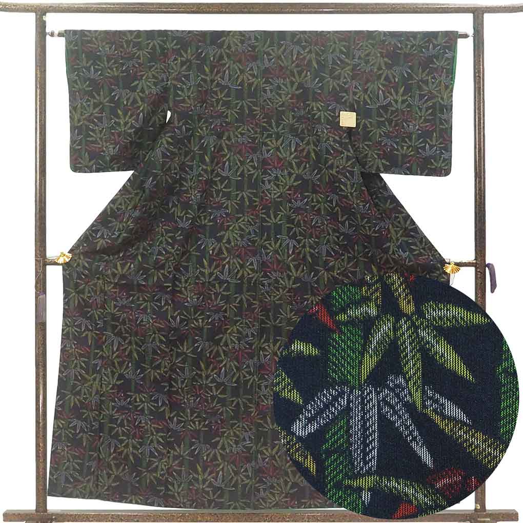 紬アンサンブル リサイクル着物 羽織(コート）丈81cm 身丈158cm 裄62.5cm 前幅23cm 後幅28cm 袖丈49cm 袖幅32cm レディース 袷 笹 裄Sサイズ 秋冬春用 正絹（シルク）ブラック 美品 リメイク リユース【ランクA】