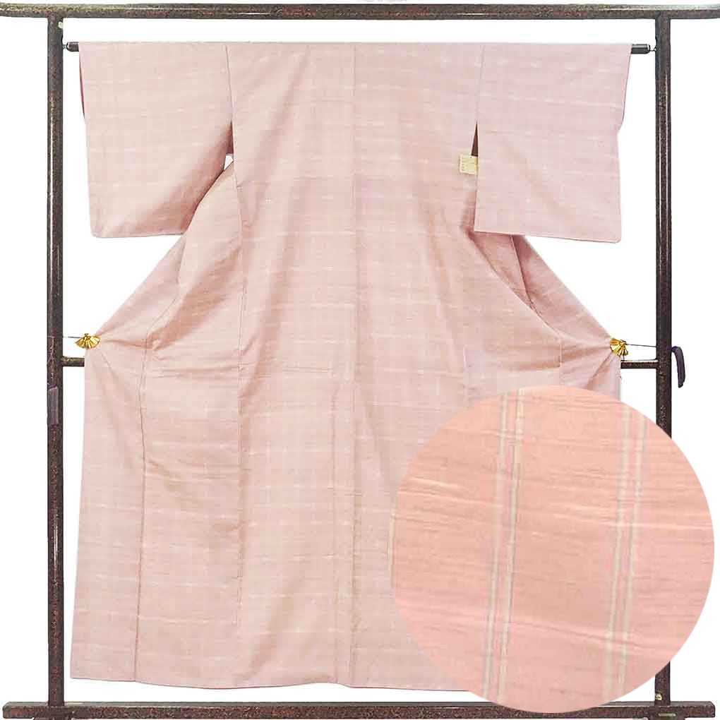 紬 リサイクル着物 身丈156cm 裄63cm 前幅23.5cm 後幅28.5cm 袖丈49cm 袖幅33cm レディース 袷 格子 裄Mサイズ 秋冬春用 正絹（シルク）ピンク 美品 リメイク リユース【ランクA】