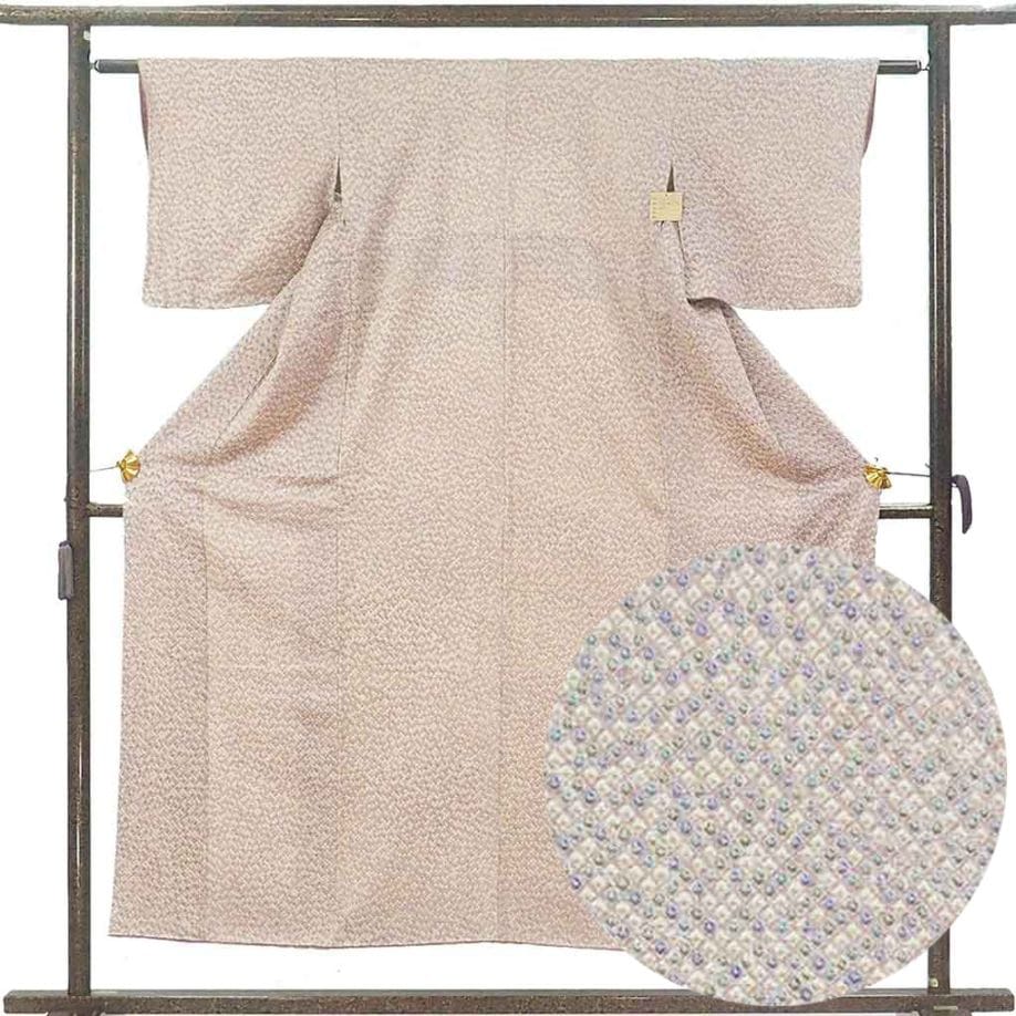 小紋 リサイクル着物 身丈153cm 裄60cm 前幅22.5cm 後幅27.5cm 袖丈44cm 袖幅31cm レディース 袷 絞り 裄SS-Sサイズ 秋冬春用 正絹（シルク）ピンク 未使用品 リメイク リユース【ランクS】