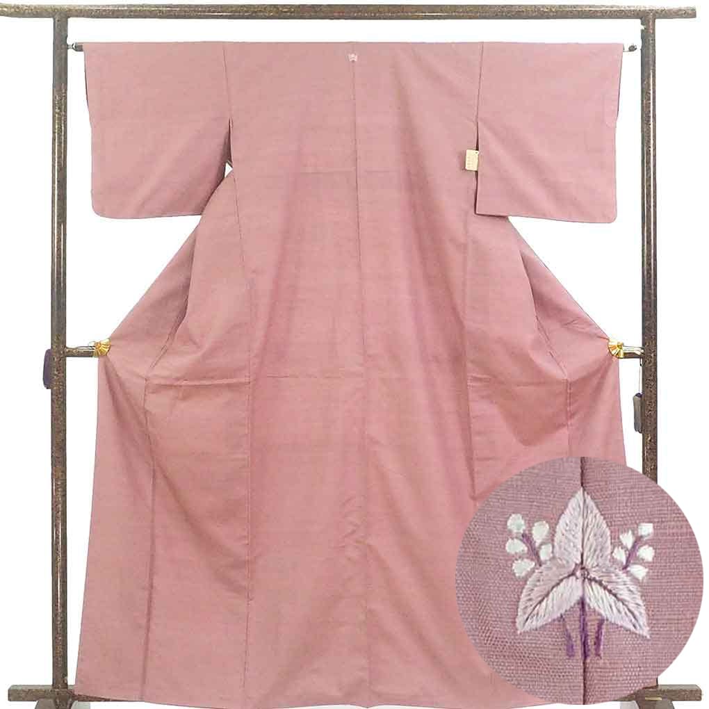 紬 リサイクル着物 身丈164cm 裄64cm 前幅25cm 後幅30cm 袖丈45cm 袖幅33cm レディース 袷 無地 裄Mサイズ 秋冬春用 正絹（シルク）ピンク トールサイズ 美品 リメイク リユース【ランクA】