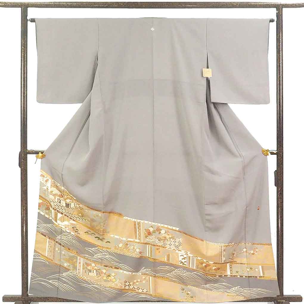 色留袖 リサイクル着物 身丈161cm 裄64cm 前幅24cm 後幅30cm 袖丈48cm 袖幅33cm レディース 袷 文箱 裄Mサイズ 秋冬春用 正絹（シルク）グレー 美品 リメイク リユース【ランクA】