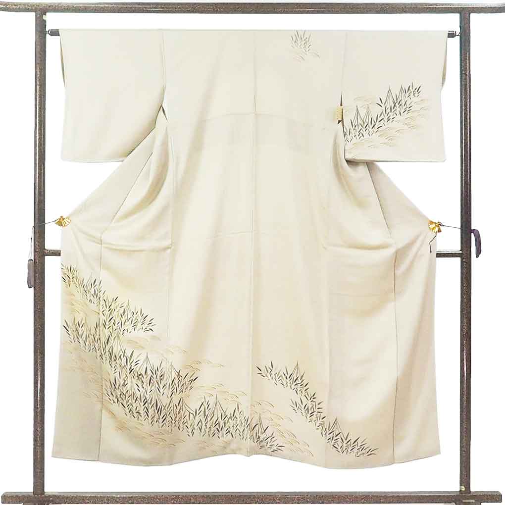 訪問着 リサイクル着物 身丈150cm 裄65cm 前幅24cm 後幅29.5cm 袖丈46cm 袖幅33cm レディース 袷 笹 裄Mサイズ 秋冬春用 正絹（シルク）グレー やや難 リメイク リユース【ランクB】