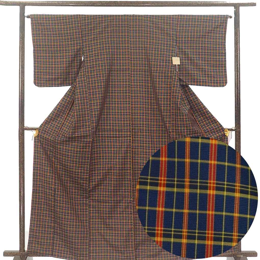 紬 リサイクル着物 身丈165cm 裄65cm 前幅24.5cm 後幅30cm 袖丈49cm 袖幅32cm レディース 袷 格子 裄Mサイズ 秋冬春用 正絹（シルク）ネイビー トールサイズ 未使用品 リメイク リユース【ランクS】