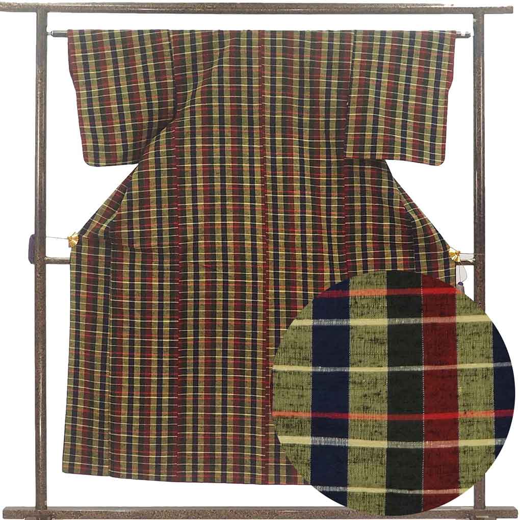 紬 リサイクル着物 身丈153cm 裄62cm 前幅22.5cm 後幅28.5cm 袖丈49cm 袖幅32cm レディース 胴抜裾八掛 格子 裄Sサイズ 秋冬春用 正絹（シルク）グリーン 美品 リメイク リユース【ランクA】