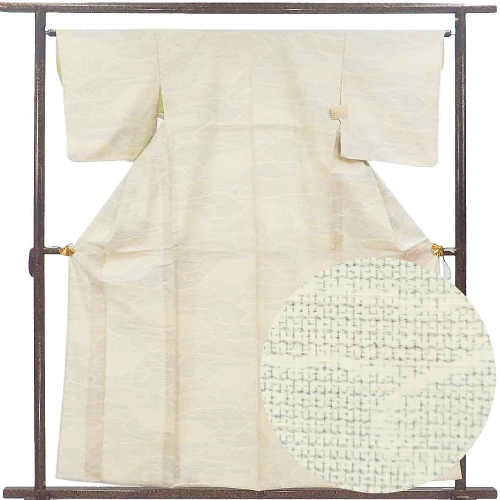 紬 リサイクル着物 身丈160cm 裄64cm 前幅25cm 後幅31cm 袖丈49cm 袖幅32cm レディース 単衣 絣模様 裄Mサイズ 初夏・初秋用 正絹（シルク）ホワイト 美品 リメイク リユース【ランクA】