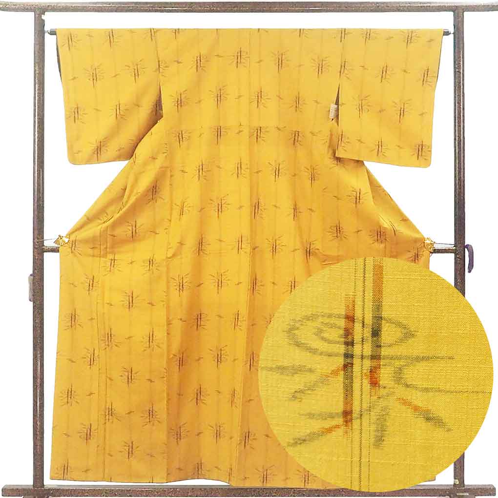 紬 リサイクル着物 身丈159cm 裄64cm 前幅23.5cm 後幅29.5cm 袖丈49cm 袖幅32cm レディース 袷 抽象柄 裄Mサイズ 秋冬春用 正絹（シルク）イエロー 美品 リメイク リユース【ランクA】