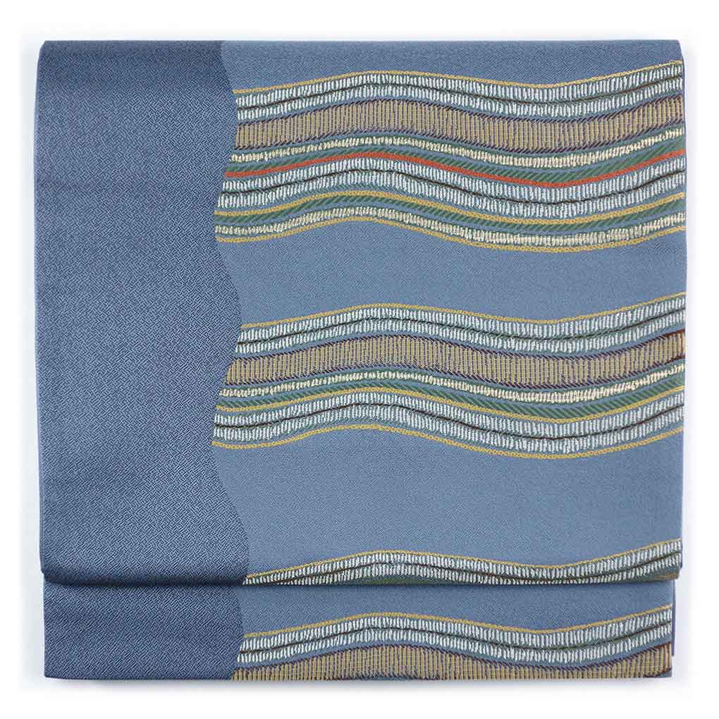 袋帯 リサイクル帯 幅31cm 長さ435cm レディース 連続模様 秋冬春用 正絹（シルク）グレー やや難 リメイク リユース【ランクB】