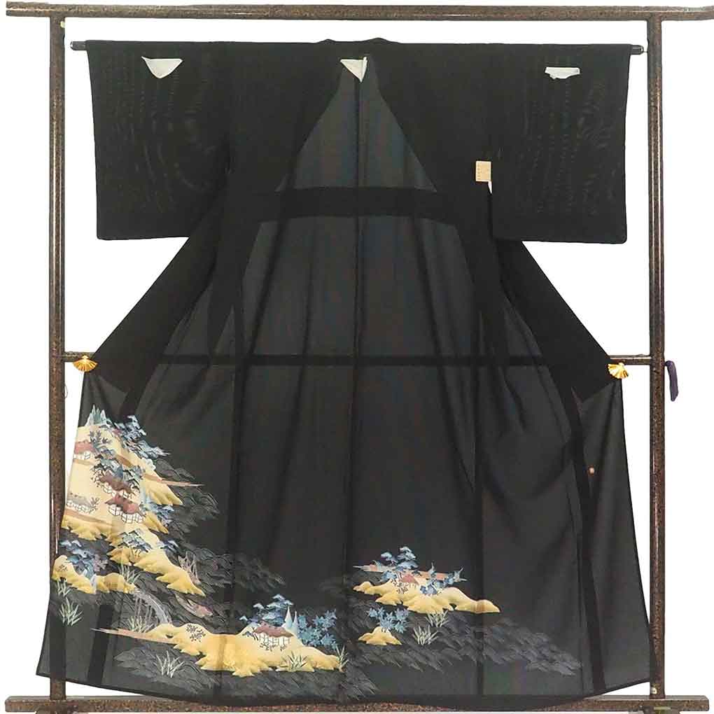黒留袖 リサイクル着物 身丈160cm 裄64cm 前幅28cm 後幅33cm 袖丈48cm 袖幅32cm レディース 風景画 裄Mサイズ 夏用 正絹（シルク）ブラック 未使用品 リメイク リユース【ランクS】