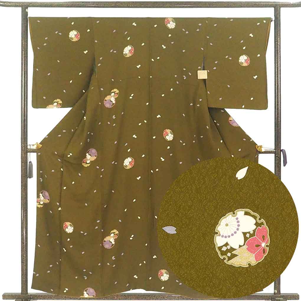 小紋 リサイクル着物 身丈158cm 裄66cm 前幅25cm 後幅28cm 袖丈52cm 袖幅34cm レディース 袷 雪輪 裄長 裄M-Lサイズ 秋冬春用 正絹（シルク）ブラウン 美品 リメイク リユース【ランクA】