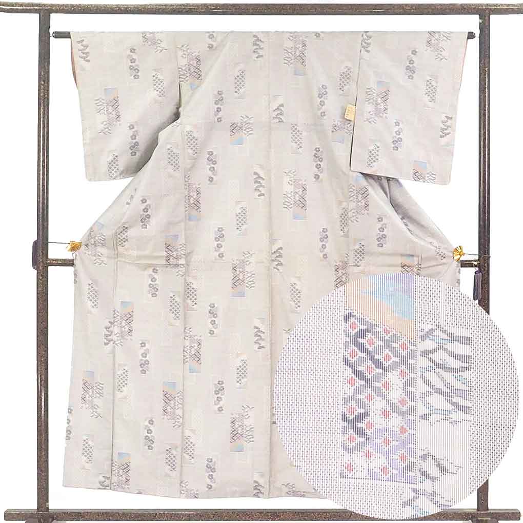 紬 リサイクル着物 身丈157cm 裄62cm 前幅23cm 後幅28.5cm 袖丈51cm 袖幅32cm レディース 袷 連続模様 裄Sサイズ 秋冬春用 正絹（シルク）グレー 美品 リメイク リユース【ランクA】