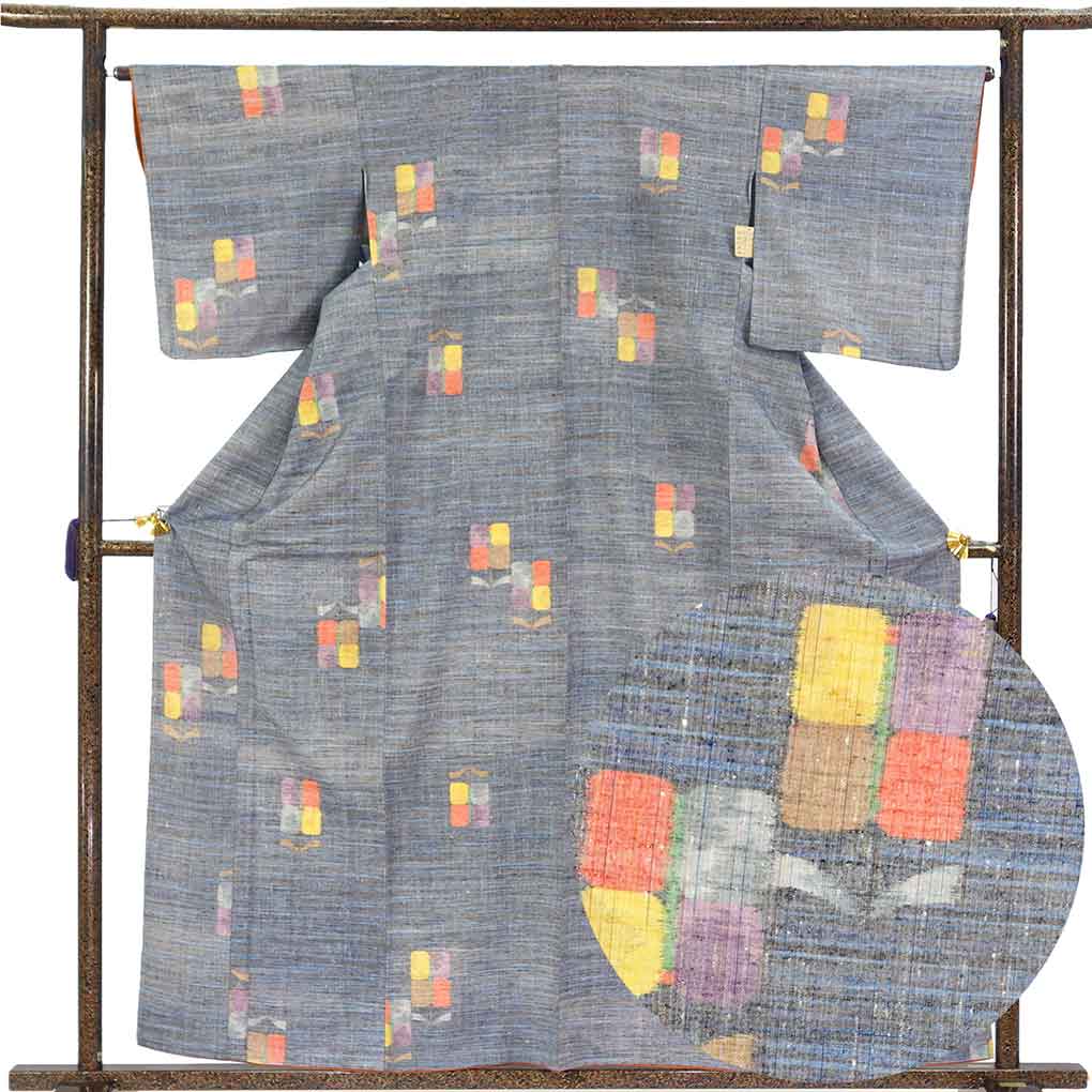 紬 リサイクル着物 身丈160cm 裄65cm 前幅24cm 後幅30cm 袖丈49cm 袖幅33cm レディース 袷 花柄 裄Mサイズ 秋冬春用 正絹（シルク）グレー 未使用品 リメイク リユース【ランクS】