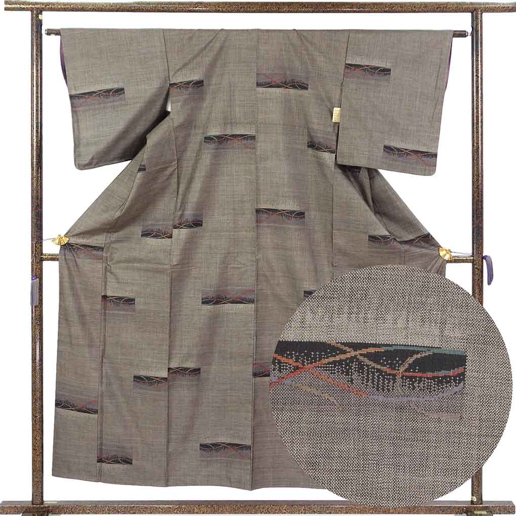 紬 リサイクル着物 身丈156cm 裄63cm 前幅22.5cm 後幅28cm 袖丈49cm 袖幅32cm レディース 袷 抽象柄 裄Mサイズ 秋冬春用 正絹（シルク）ブラウン 未使用品 大島紬 リメイク リユース【ランクS】