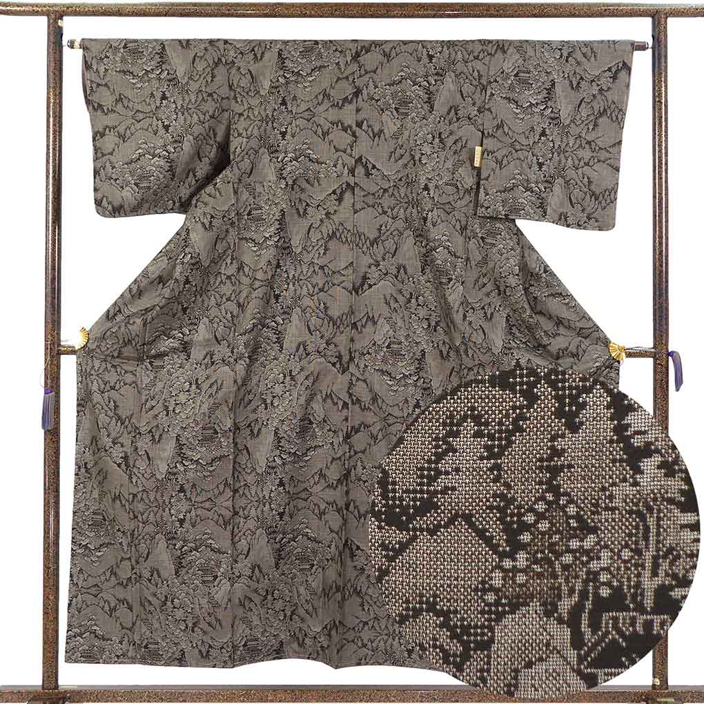 紬 リサイクル着物 身丈156cm 裄64cm 前幅23.5cm 後幅30cm 袖丈47cm 袖幅32cm レディース 袷 風景画 裄Mサイズ 秋冬春用 正絹（シルク）ブラウン 未使用品 大島紬 リメイク リユース【ランクS】