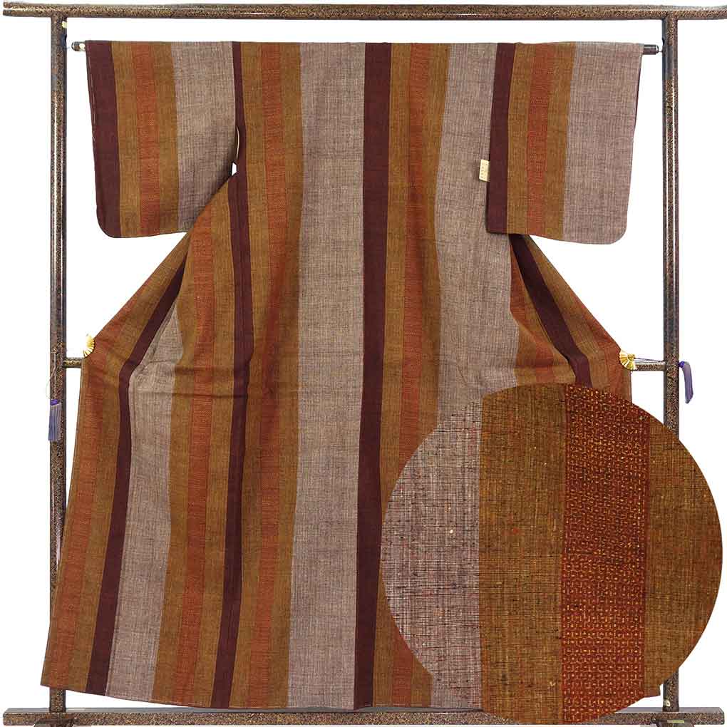 紬 リサイクル着物 身丈160cm 裄64cm 前幅27cm 後幅31cm 袖丈48cm 袖幅33cm レディース 袷 縦縞 裄Mサイズ 秋冬春用 正絹（シルク）ブラウン 未使用品 リメイク リユース【ランクS】