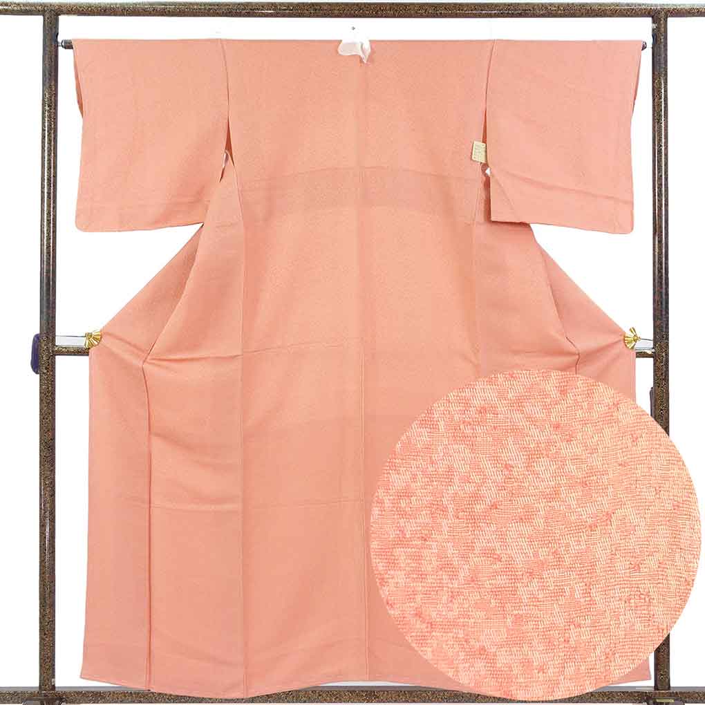 色無地 リサイクル着物 身丈160cm 裄66cm 前幅23cm 後幅29cm 袖丈48cm 袖幅33cm レディース 袷 無地 裄長 裄M-Lサイズ 秋冬春用 正絹（シルク）ピンク 未使用品 リメイク リユース【ランクS】