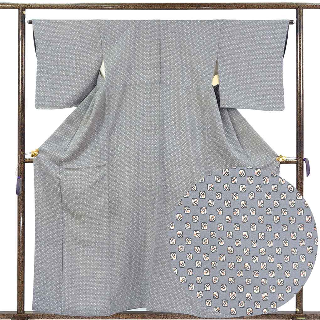小紋 リサイクル着物 身丈160cm 裄65cm 前幅24.5cm 後幅27.5cm 袖丈49cm 袖幅33cm レディース 袷 鈴 裄Mサイズ 秋冬春用 正絹（シルク）グレー 美品 リメイク リユース【ランクA】