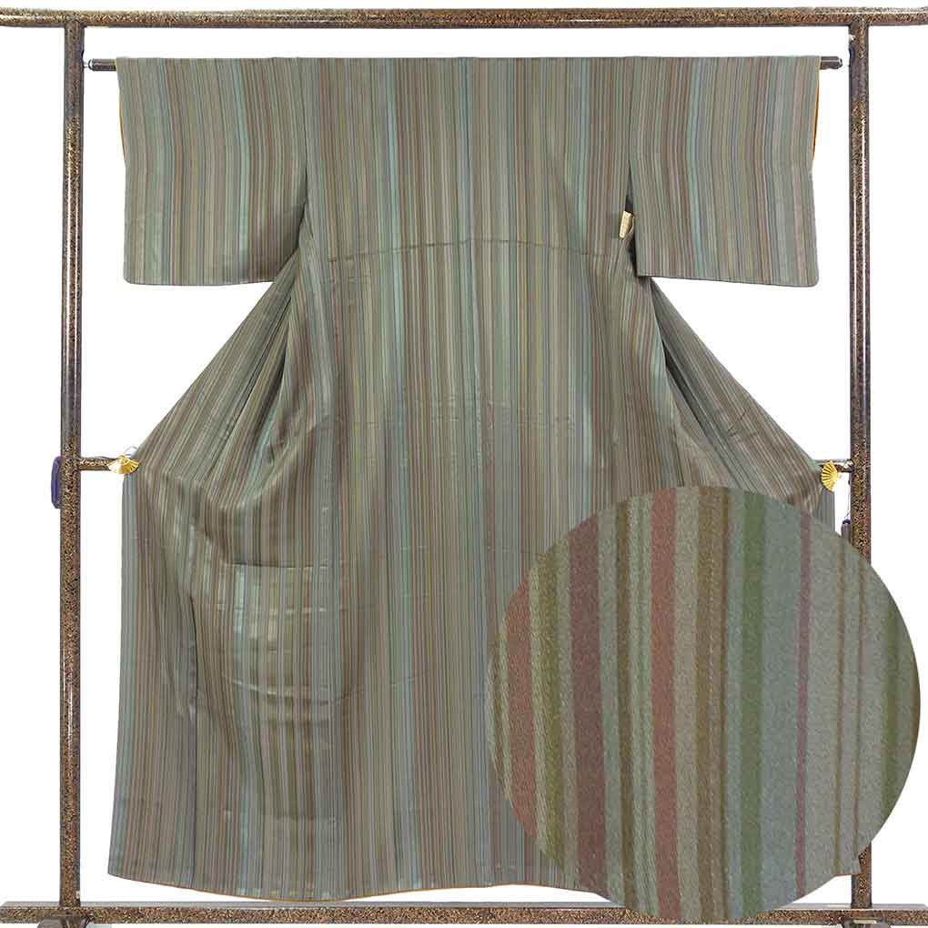 小紋 リサイクル着物 身丈156cm 裄63cm 前幅25.5cm 後幅29cm 袖丈43cm 袖幅33cm レディース 袷 縦縞 裄Mサイズ 秋冬春用 正絹（シルク）グリーン 美品 リメイク リユース【ランクA】
