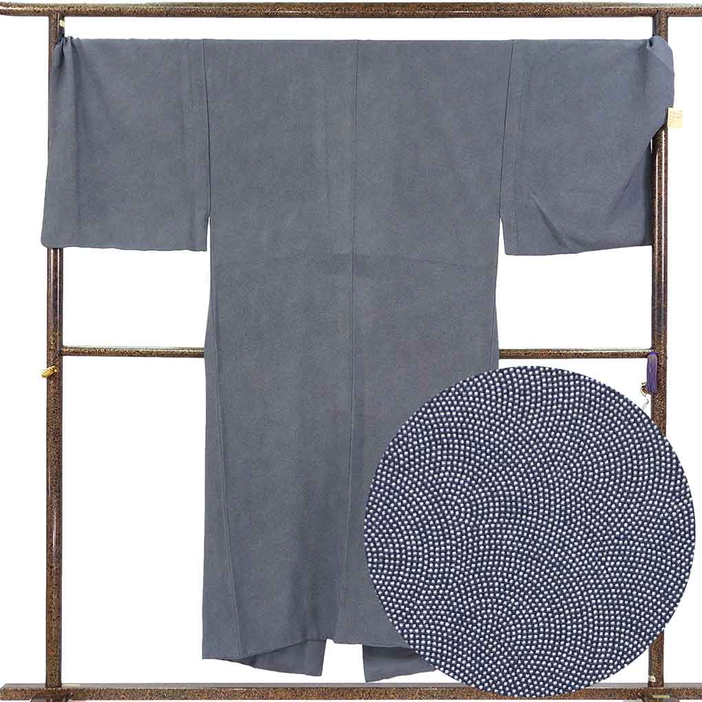 男物着物 リサイクル着物 身丈148cm 裄75cm 前幅28.5cm 後幅30.5cm 袖丈51cm 袖幅40cm メンズ 袷 鮫小紋 裄長 裄LLサイズ 秋冬春用 正絹（シルク）ブラック トールサイズ 美品 リメイク リユース【ランクA】