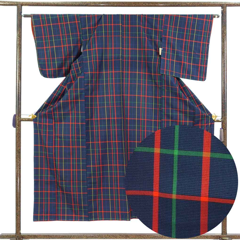紬アンサンブル リサイクル着物 羽織(コート）丈80cm 身丈152cm 裄63cm 前幅23cm 後幅28cm 袖丈49cm 袖幅33cm レディース 袷 格子 裄Mサイズ 秋冬春用 正絹（シルク）ネイビー 未使用品 リメイク リユース【ランクS】