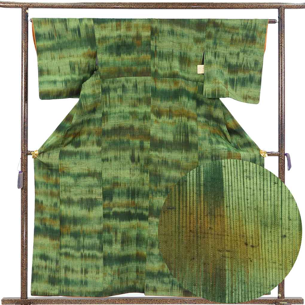紬 リサイクル着物 身丈160cm 裄64cm 前幅24.5cm 後幅30cm 袖丈49cm 袖幅32cm レディース 袷 ぼかし 裄Mサイズ 秋冬春用 正絹（シルク）グリーン 美品 リメイク リユース【ランクA】