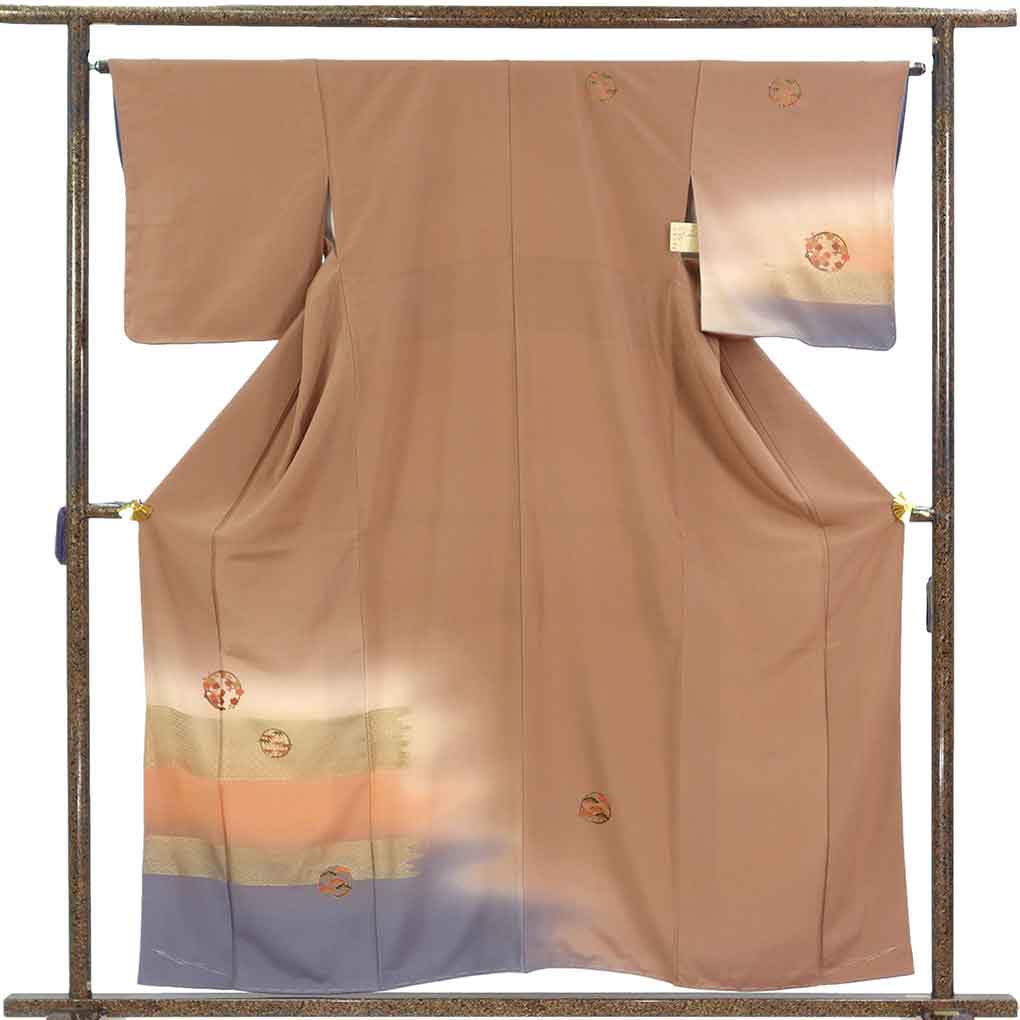 訪問着 リサイクル着物 身丈158cm 裄65cm 前幅24.5cm 後幅29cm 袖丈49cm 袖幅32cm レディース 袷 花丸紋 裄Mサイズ 秋冬春用 正絹（シルク）ブラウン 未使用品 リメイク リユース【ランクS】