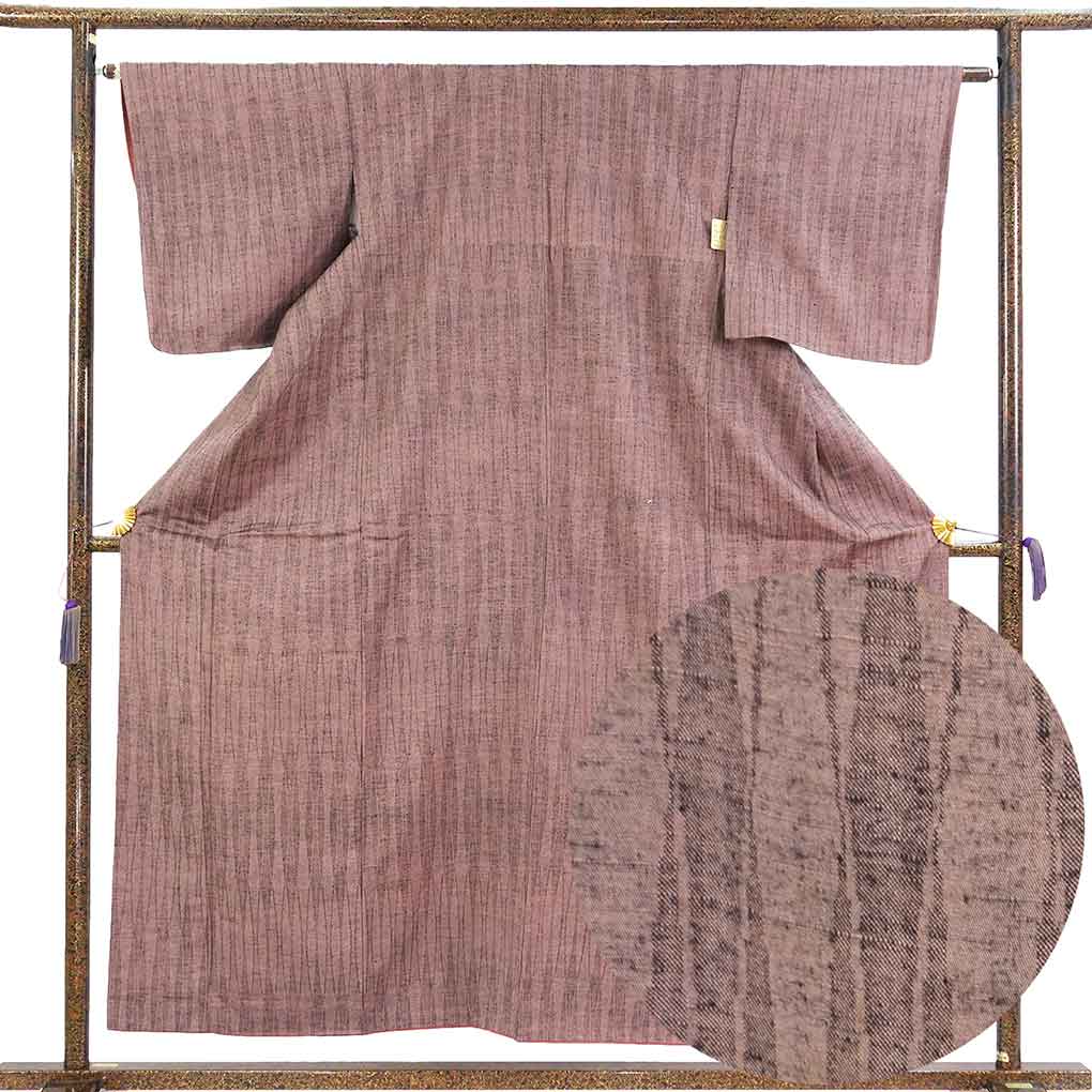 紬 リサイクル着物 身丈157cm 裄64cm 前幅23.5cm 後幅29cm 袖丈49cm 袖幅33cm レディース 袷 立涌 裄Mサイズ 秋冬春用 正絹（シルク）パープル 美品 リメイク リユース【ランクA】