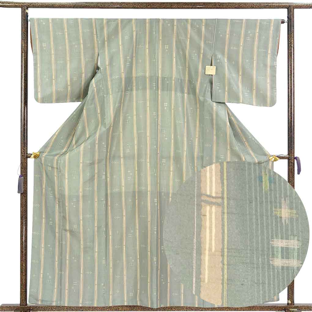 紬 リサイクル着物 身丈160cm 裄66cm 前幅24.5cm 後幅30cm 袖丈49cm 袖幅34cm レディース 袷 竹柄 裄長 裄M-Lサイズ 秋冬春用 正絹（シルク）グレー 美品 リメイク リユース【ランクA】