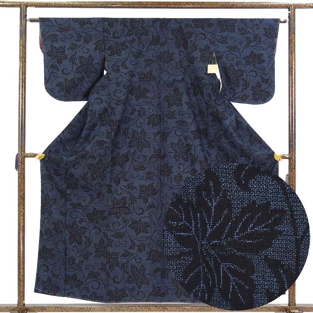 紬 リサイクル着物 身丈159cm 裄62cm 前幅23cm 後幅28.5cm 袖丈49cm 袖幅32cm レディース 袷 花柄 裄Sサイズ 秋冬春用 正絹（シルク）ネイビー 未使用品 リメイク リユース【ランクS】