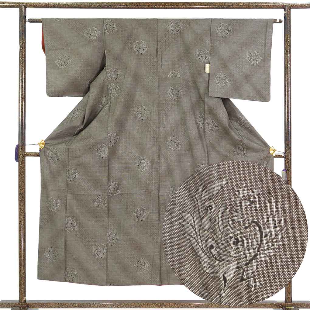 紬 リサイクル着物 身丈152cm 裄62cm 前幅23cm 後幅28.5cm 袖丈47cm 袖幅32.5cm レディース 袷 鳳凰 裄Sサイズ 秋冬春用 正絹（シルク）ブラウン 美品 大島紬 リメイク リユース【ランクA】