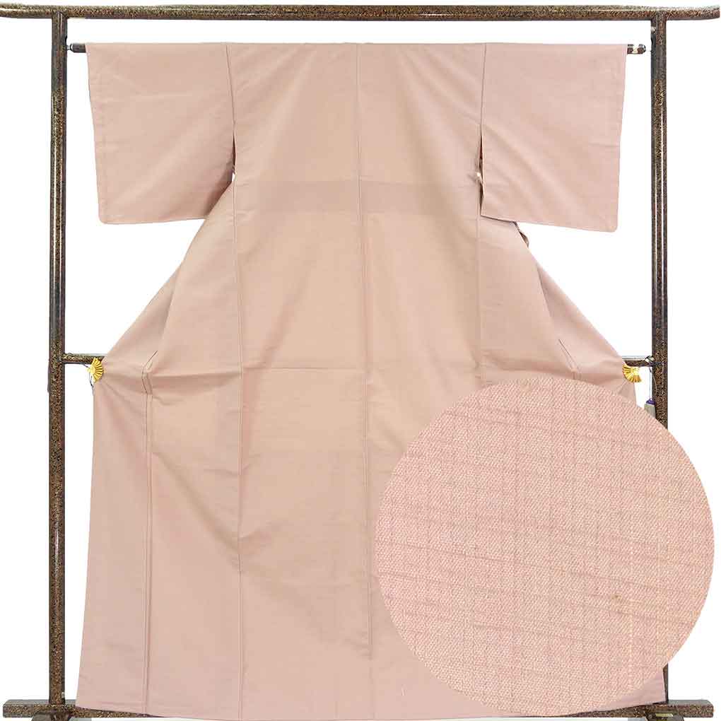 紬 リサイクル着物 身丈164cm 裄63.5cm 前幅23cm 後幅30.5cm 袖丈45cm 袖幅33cm レディース 袷 無地 裄Mサイズ 秋冬春用 正絹（シルク）ピンク トールサイズ 未使用品 リメイク リユース【ランクS】