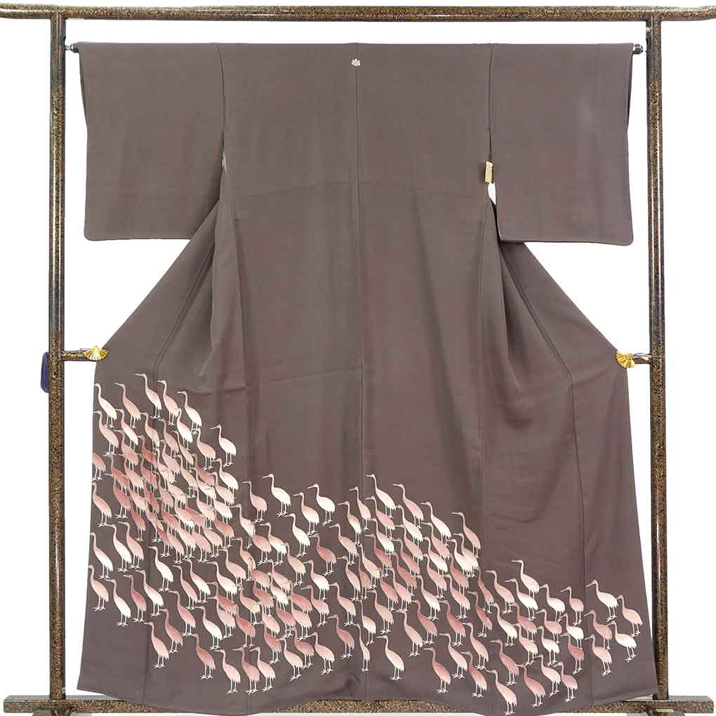 色留袖 リサイクル着物 身丈160cm 裄66cm 前幅24cm 後幅31cm 袖丈49cm 袖幅33cm レディース 袷 鶴 裄長 裄M-Lサイズ 秋冬春用 正絹（シルク）ブラウン やや難 リメイク リユース【ランクB】