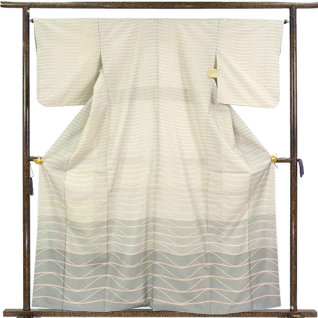 訪問着 リサイクル着物 身丈160cm 裄66cm 前幅22.5cm 後幅30.5cm 袖丈49cm 袖幅34cm レディース 袷 連続模様 裄長 裄M-Lサイズ 秋冬春用 正絹（シルク）グレー 美品 リメイク リユース【ランクA】