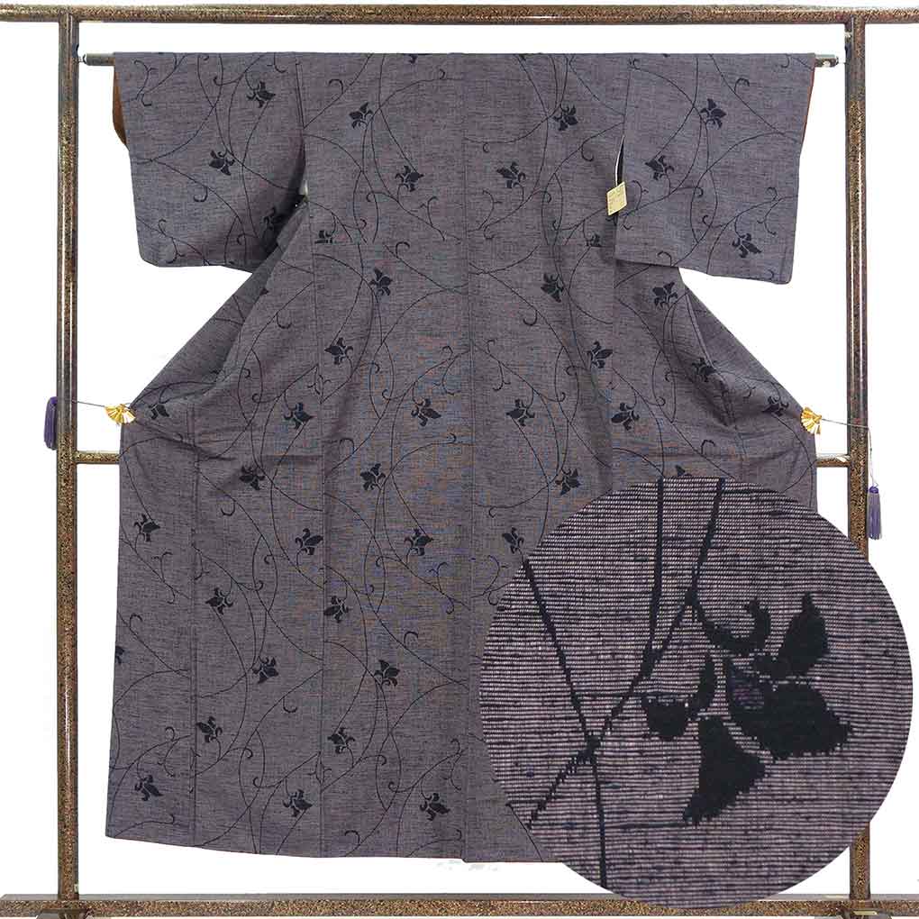 紬 リサイクル着物 身丈154cm 裄62cm 前幅23.5cm 後幅29cm 袖丈45cm 袖幅32cm レディース 袷 花柄 裄Sサイズ 秋冬春用 正絹（シルク）パープル 美品 リメイク リユース【ランクA】