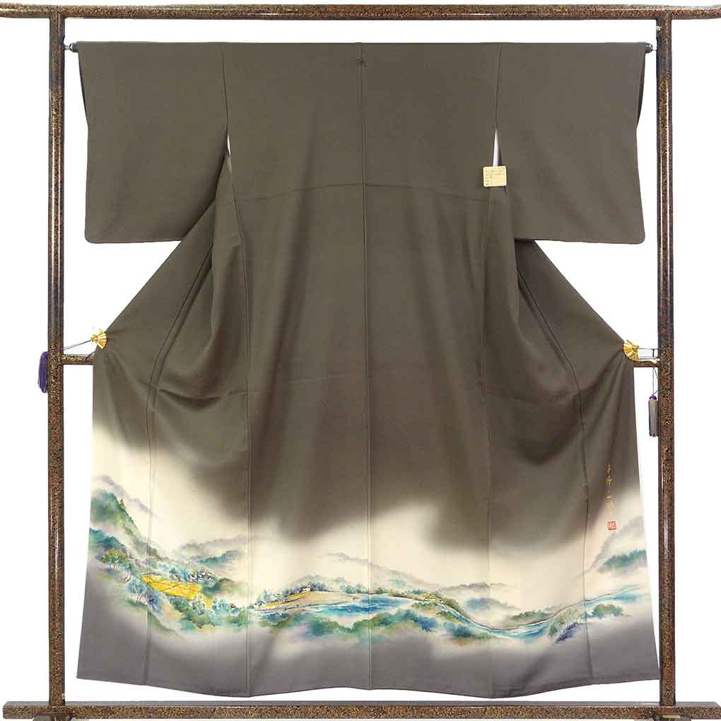 色留袖 リサイクル着物 身丈156cm 裄65cm 前幅24cm 後幅30cm 袖丈48cm 袖幅32.5cm レディース 袷 風景画 裄Mサイズ 秋冬春用 正絹（シルク）ブラウン 美品 草野一騎 リメイク リユース【ランクA】