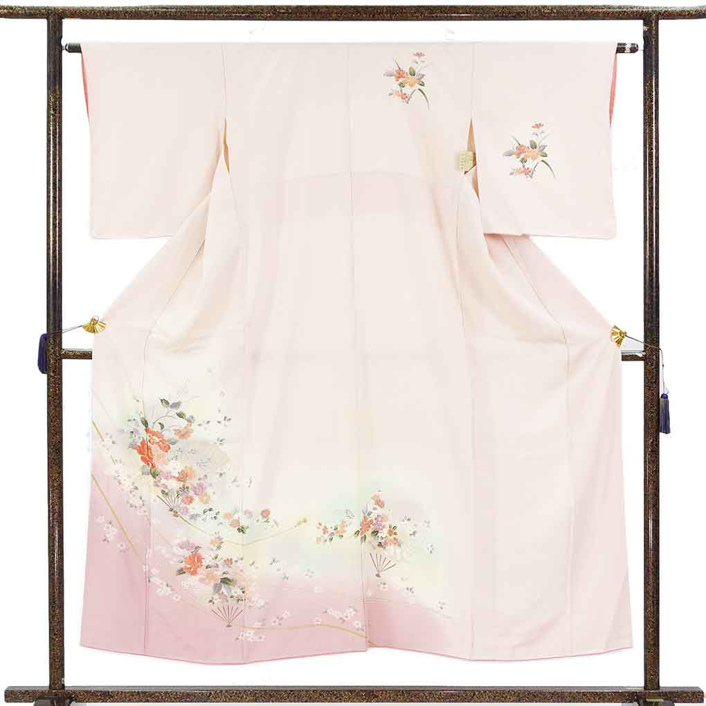 訪問着 リサイクル着物 身丈153cm 裄63cm 前幅24cm 後幅29.5cm 袖丈48.5cm 袖幅32.5cm レディース 袷 花柄 裄Mサイズ 秋冬春用 正絹（シルク）ピンク 未使用品 リメイク リユース【ランクS】