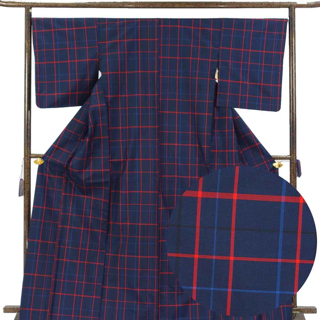 紬 リサイクル着物 身丈173cm 裄67cm 前幅26.5cm 後幅30.5cm 袖丈51cm 袖幅34cm レディース 袷 格子 裄長 裄Lサイズ 秋冬春用 正絹（シルク）ネイビー トールサイズ 美品 リメイク リユース【ランクA】